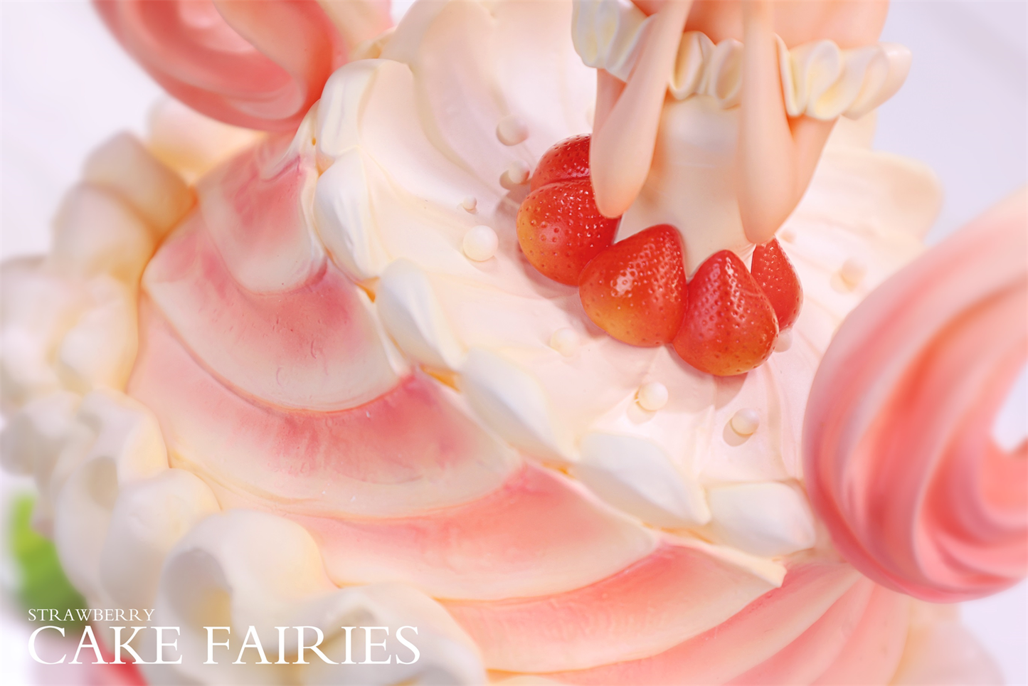 WeArtDoing Studio - Cake Fairies Strawberry & Matcha | 甜点精灵 芝士草莓 & 抹茶慕斯