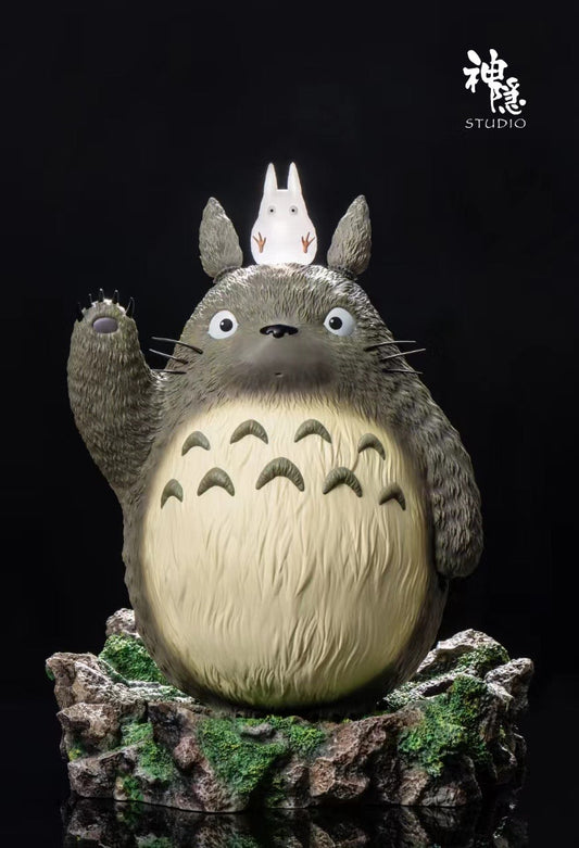 Shen Yin Studio - Waving Totoro | 挥手龙猫