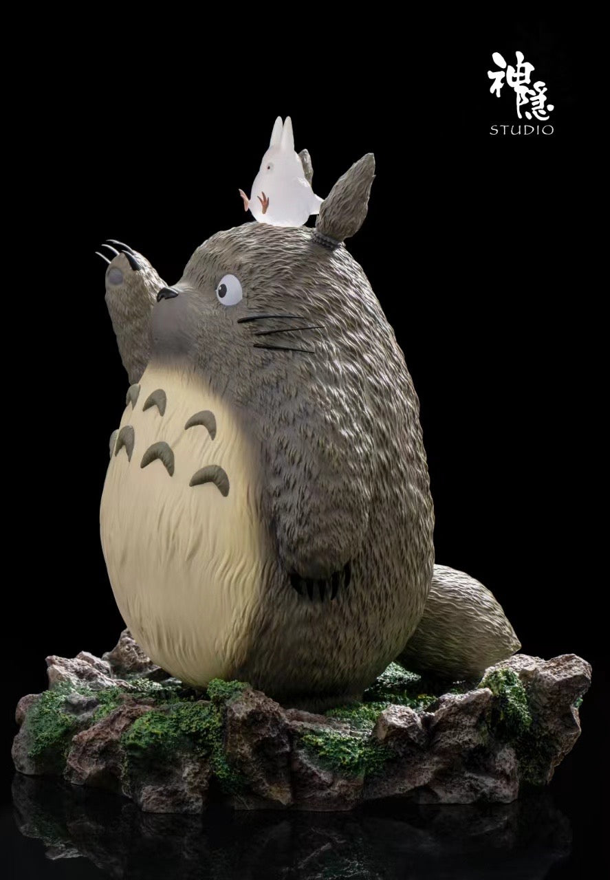 Shen Yin Studio - Waving Totoro | 挥手龙猫