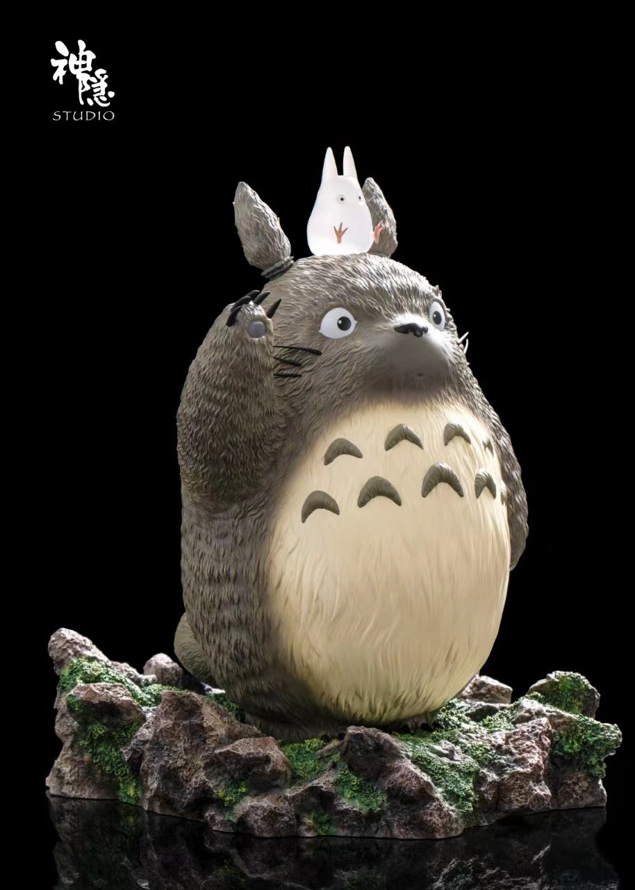 Shen Yin Studio - Waving Totoro | 挥手龙猫