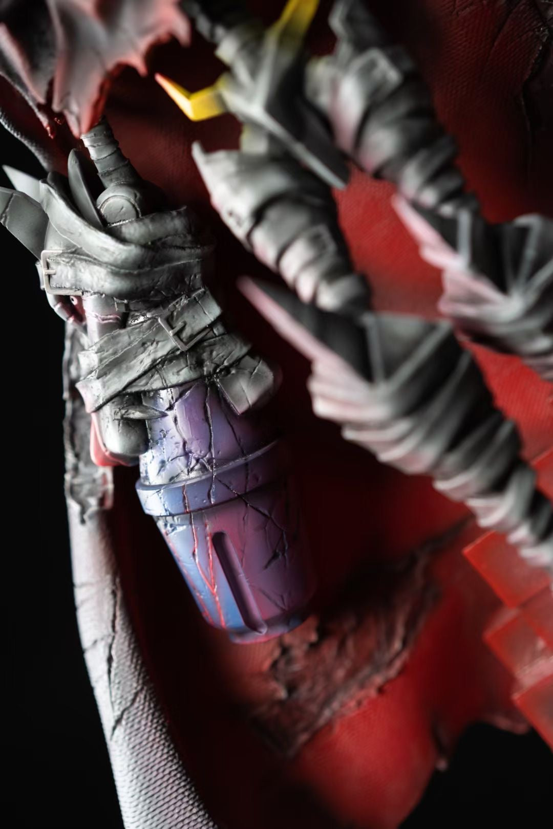 MO Studio x PaPa Studio - Omegamon Zwart (Damaged Version) | 奥米加兽兹瓦特 (战损版)