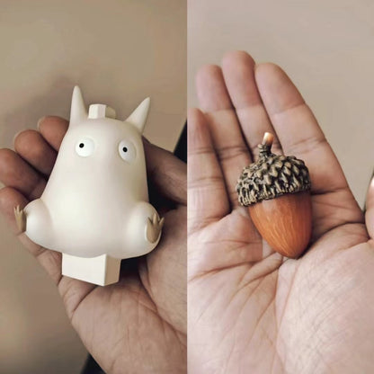 LongMiao Studio - Totoro Carrying Acorns | 搬橡果的龙猫