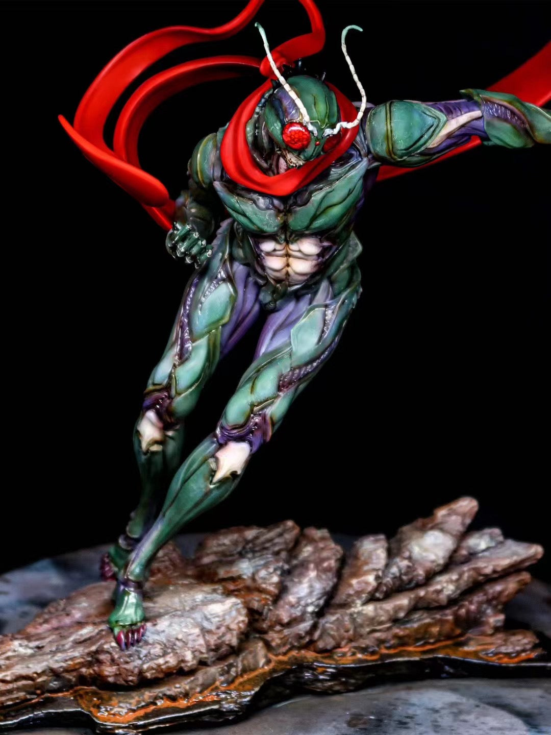 TianYe Studio x YE233 - Locust Man GK Kit | 蝗虫人白模