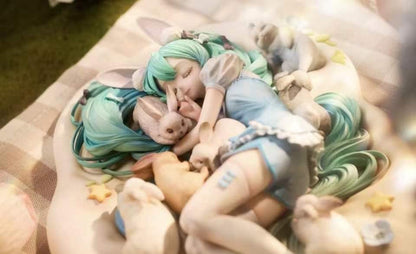 Liang Can Studio - Sleeping Rabbit Hatsune Miku | 眠兔 初音未来