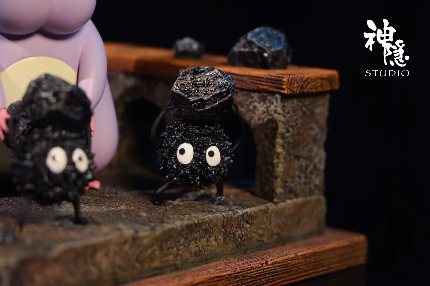Shen Yin Studio - Spirited Away Boh Working with Soot Sprites | 千与千寻 坊宝宝干活啦